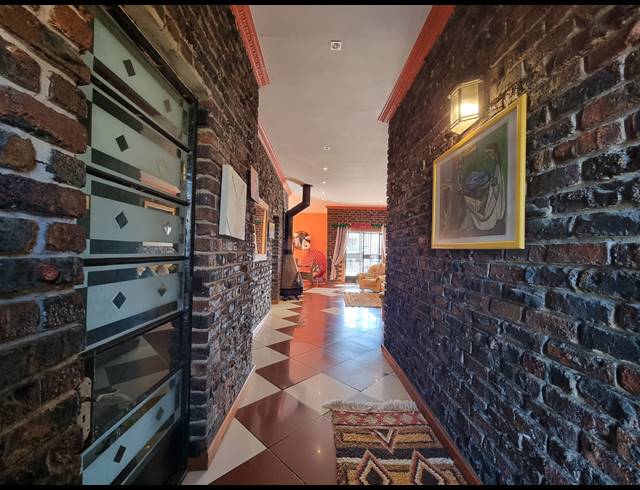 3 BEDROOM FREESTANDING FOR SALE IN LEVALLIA